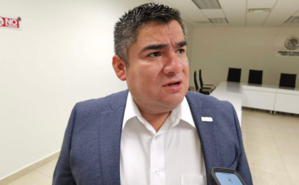 Para aprobar aplazamiento en pago de placas se ocupará de apoyo del PRI y MC