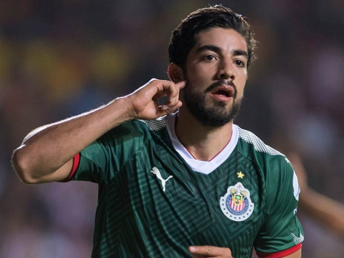 Pizarro rectifica y pide perdón por insultos al América