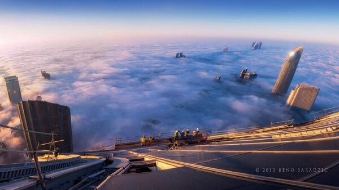 Los rascacielos sobre las nubes de Dubái
