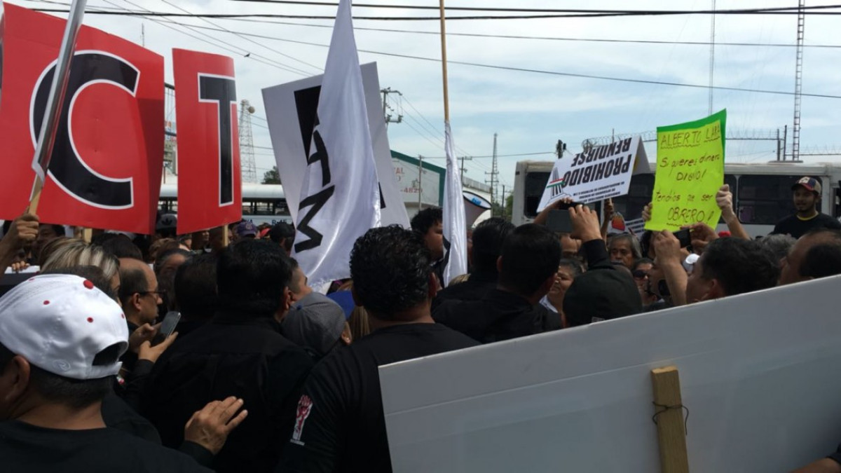 La Bolsa de México baja 1,04 % y cierra en 46.856,79 puntos