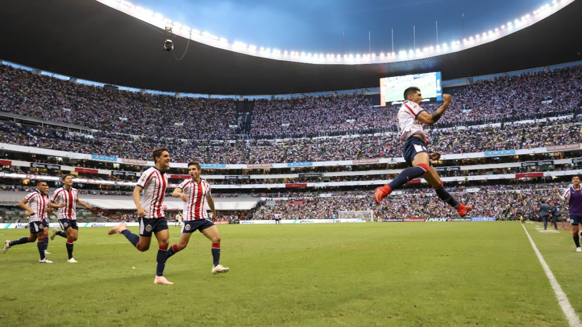 Chivas y América empatan el Clásico Nacional