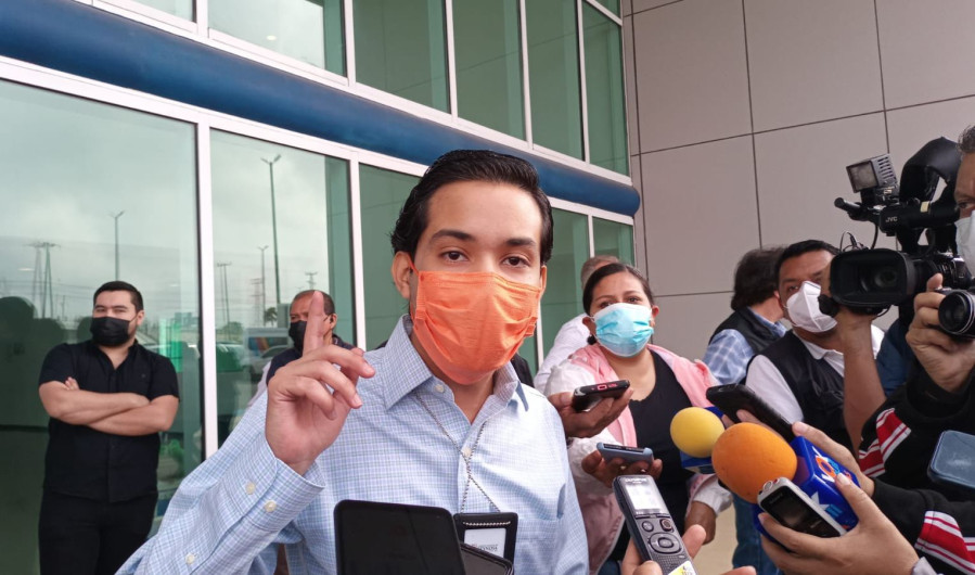 Activo operativo grúa para que respeten espacios para discapacitados