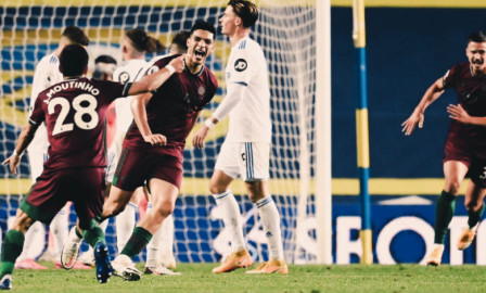 Los ‘Wolves’ le ganan al Leeds con gol de Jiménez