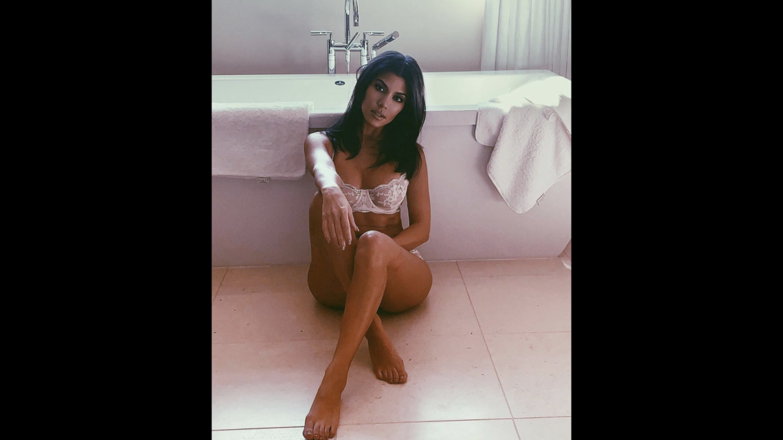 Kourtney Kardashian sorprende con sensual foto
