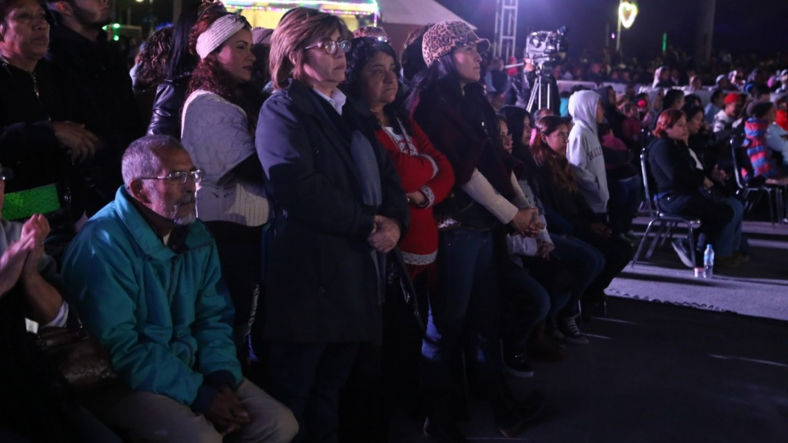 Maki Ortiz presente en "Viva la Navidad Tamaulipas"