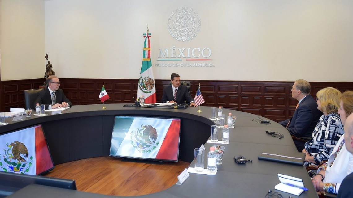 Peña Nieto recibe a canciller de Alemania y al gobernador de Washington