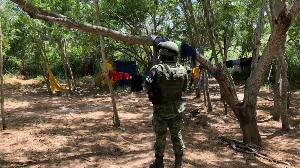 Cruzan 17 migrantes el río Bravo y son capturados por agentes de migración 