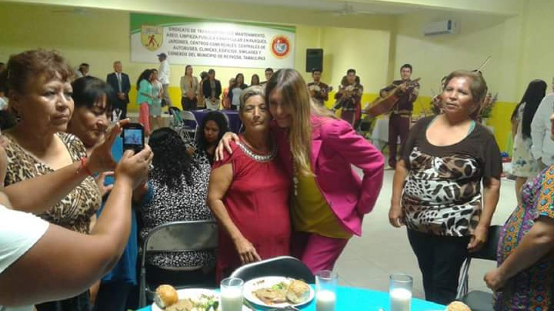 Festejan "Día de la madres" para las mujeres del sindicato de limpieza