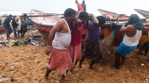 Se prepara India por la llegada del ciclón 'Fani'