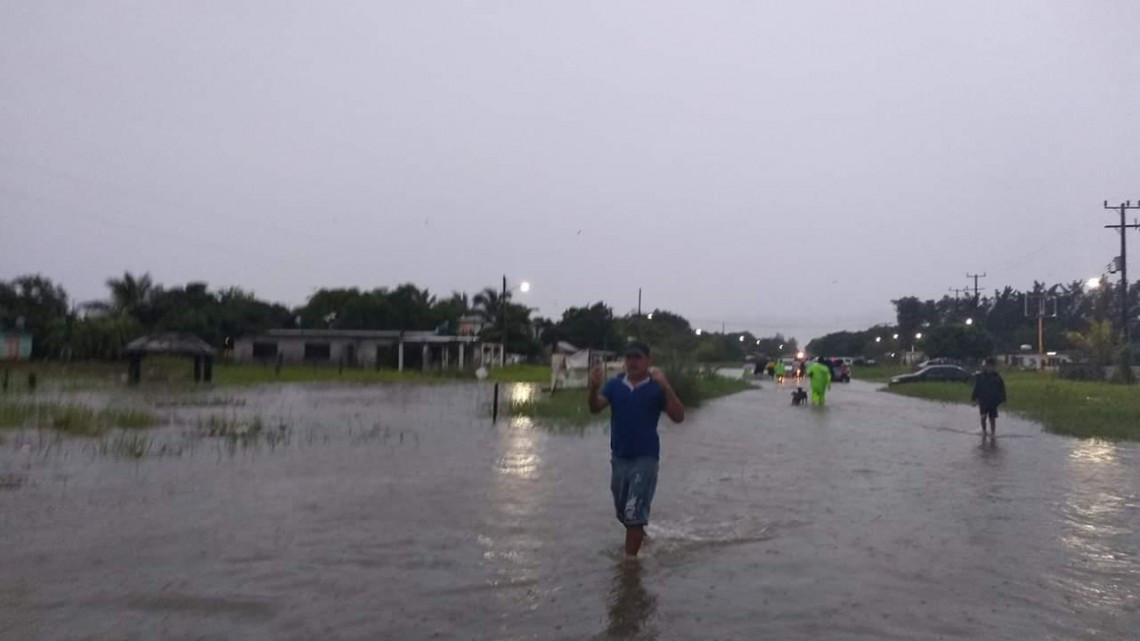 Lluvias incomunican a Aldama