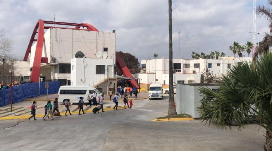 Cruzan los primeros 27 migrantes hacia el lado americano