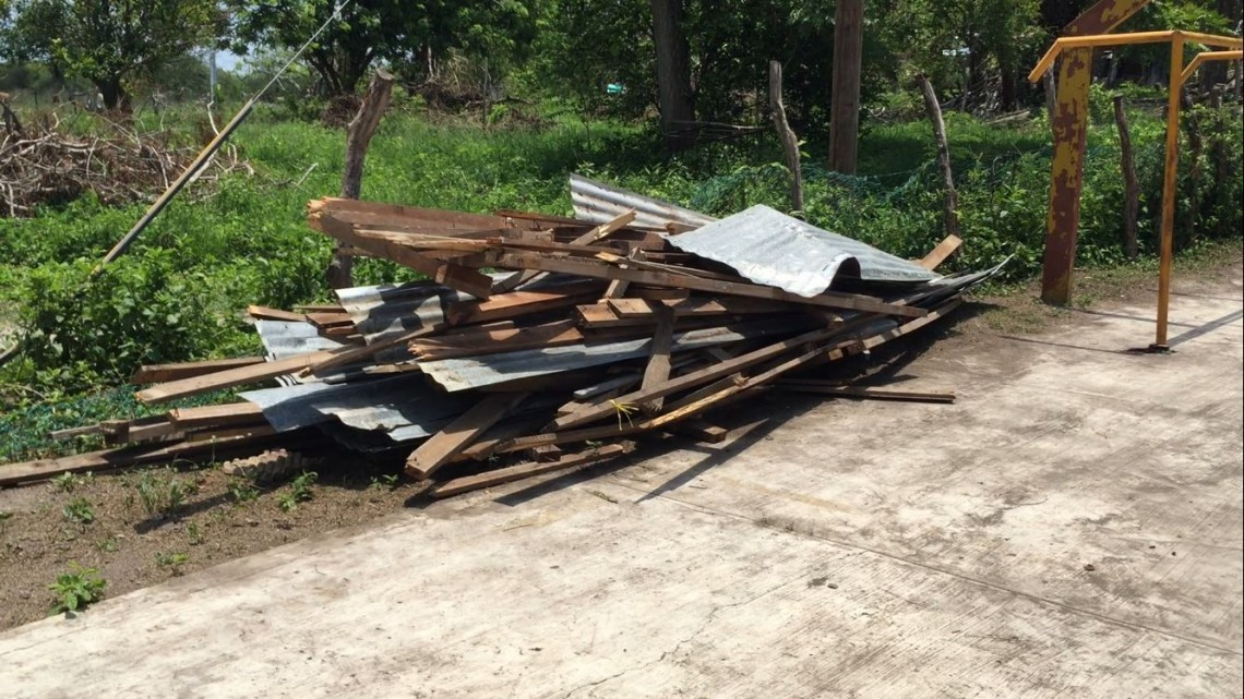 Llevan beneficios a afectados por tromba en Altamira