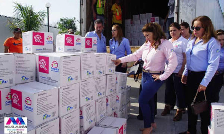 DIF Miguel Alemán Recibe despensas