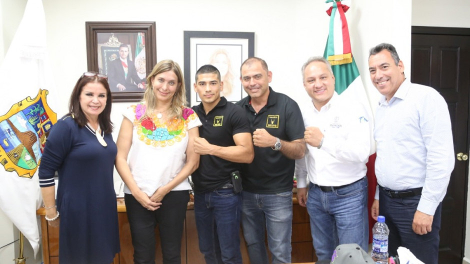 Maki apoya a boxeador reynosense