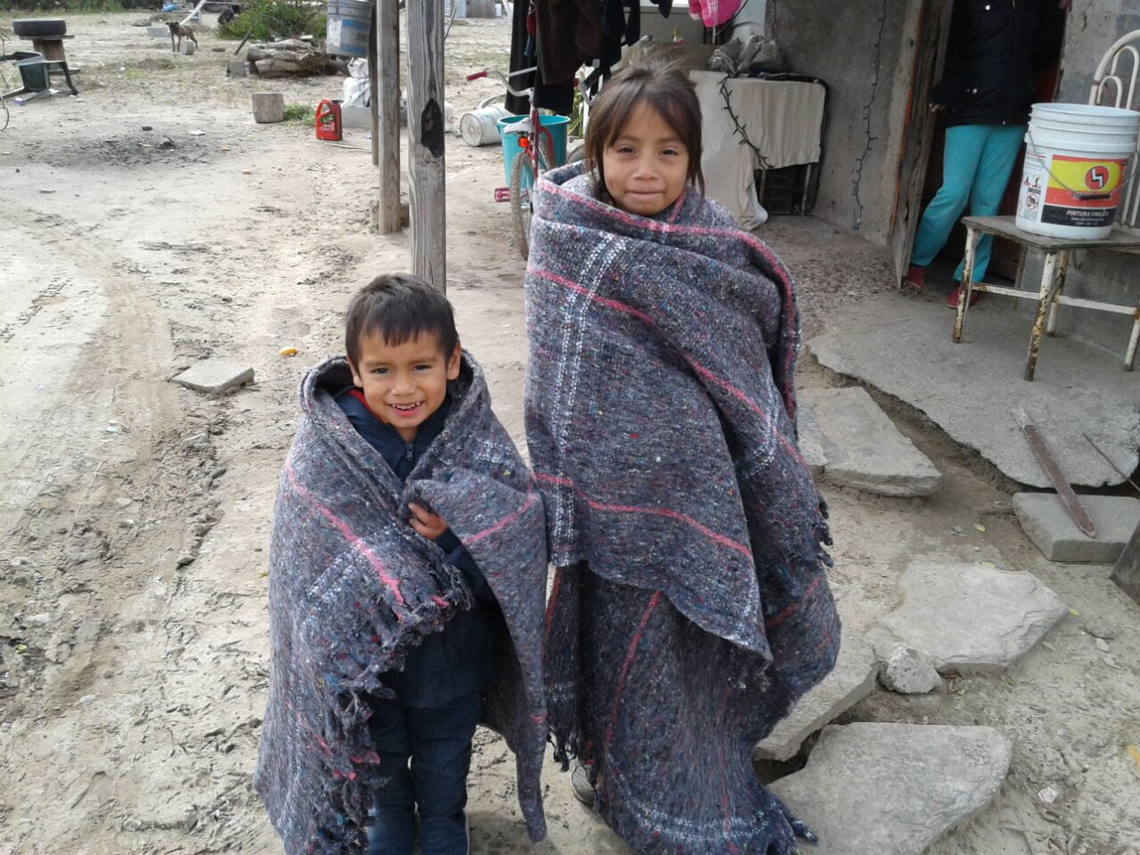 Refuerza Gobierno de Tamaulipas entrega de cobertores por frío