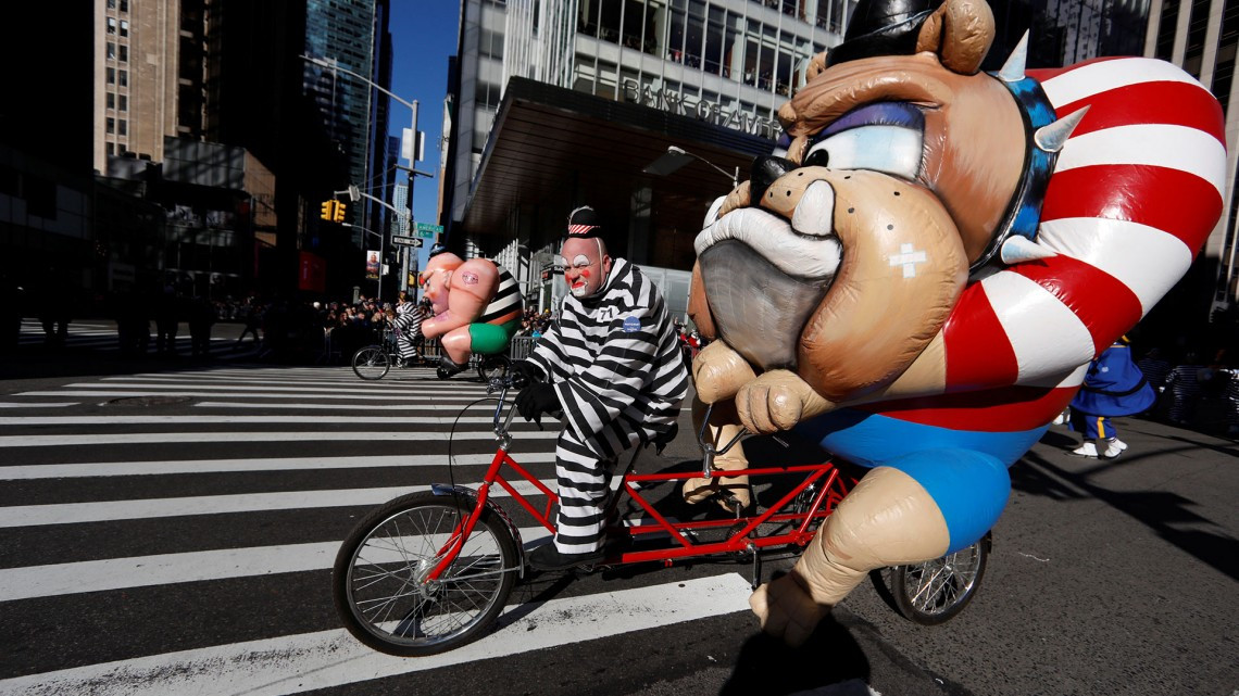 Aquí una vista al desfile de Día de Acción de Gracias de Macy's