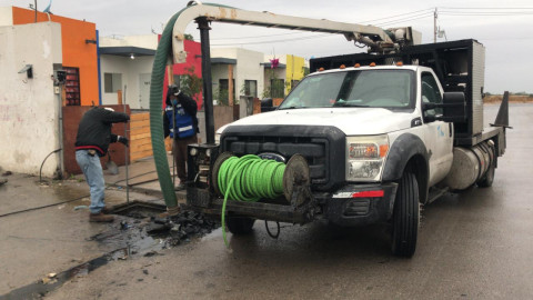 Atiende COMAPA Reynosa reportes en El Campanario