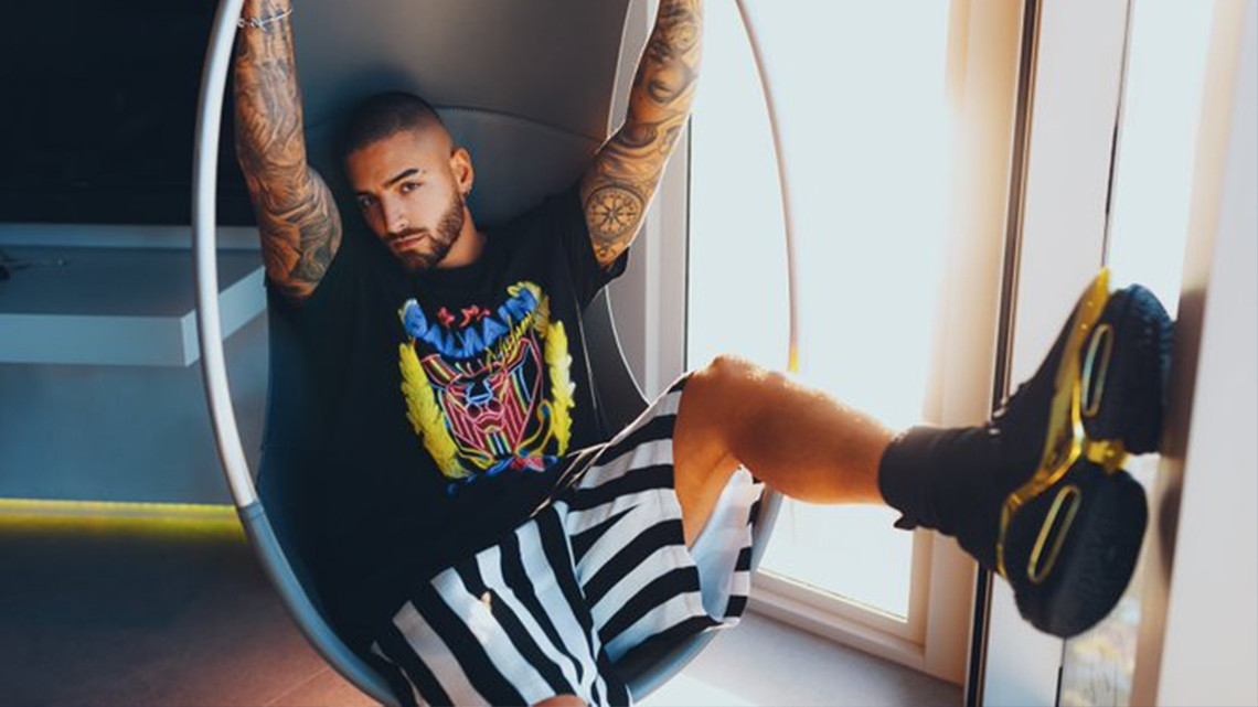 Maluma lanza colección de moda para Balmain