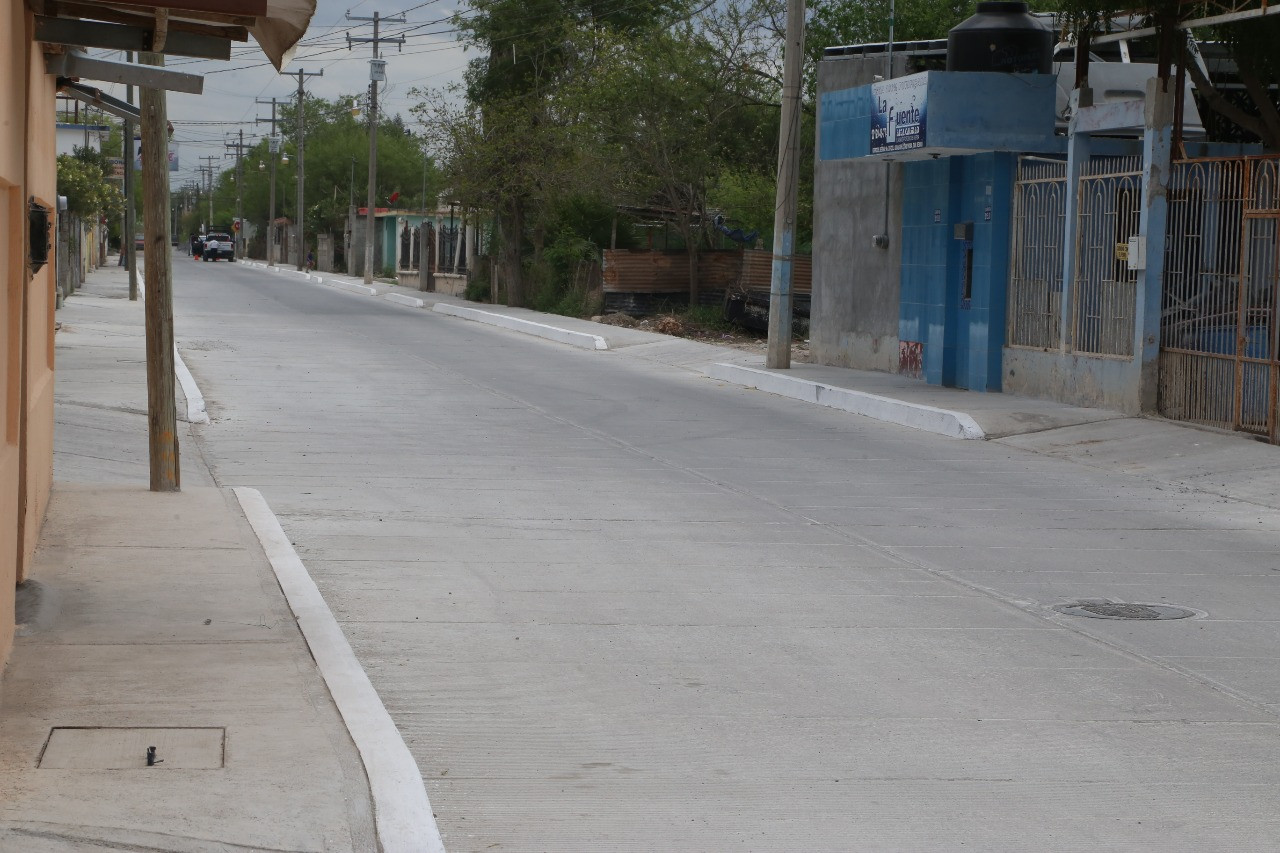 Inauguran pavimentación en colonia Almaguer
