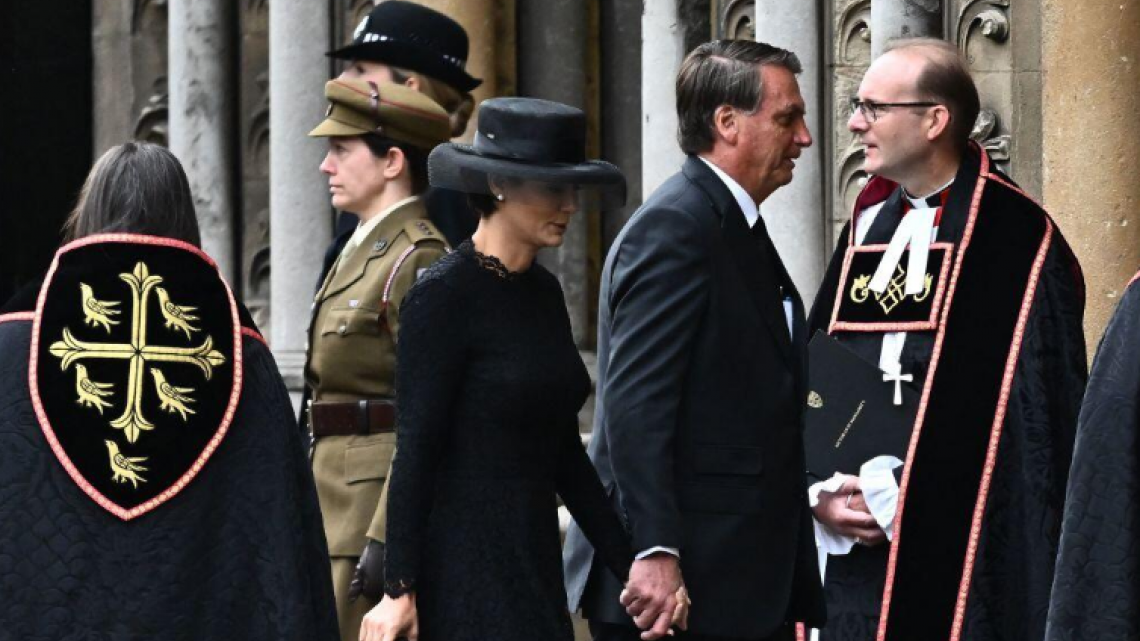 Funeral de la reina Isabel II: El féretro es trasladado al Castillo de Windsor 