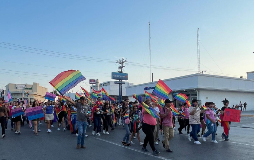 Exigen respeto a sus derechos en marcha de la dignidad LGBTI+