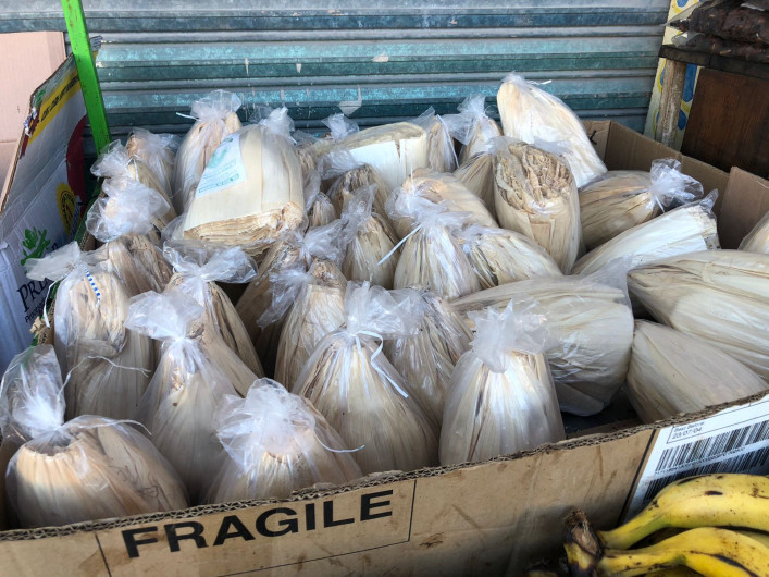 Aumenta venta de hojas y chiles para tamales