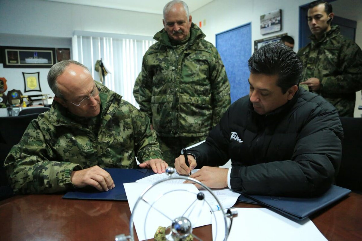 Realiza FGCV donación de terrenos para construcción de base naval