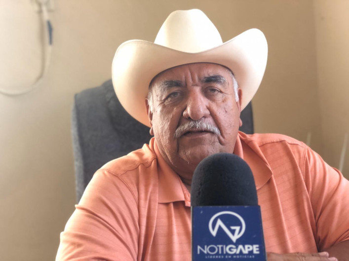 IP principal auxiliar del campo en reparación de brechas: Hilario Barrera