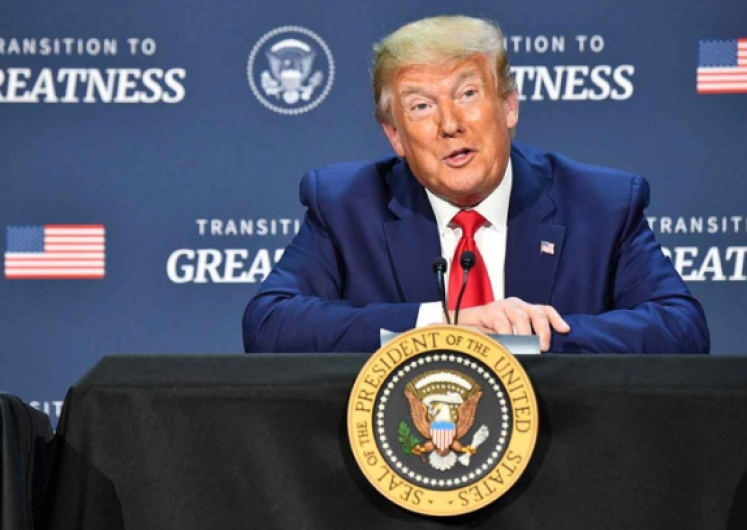 Trump defiende técnica de estrangulamiento policial