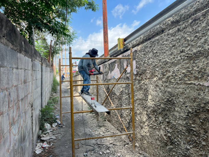 Continúa rehabilitación del puente vehicular elevado de la calle Emilio Portes Gil