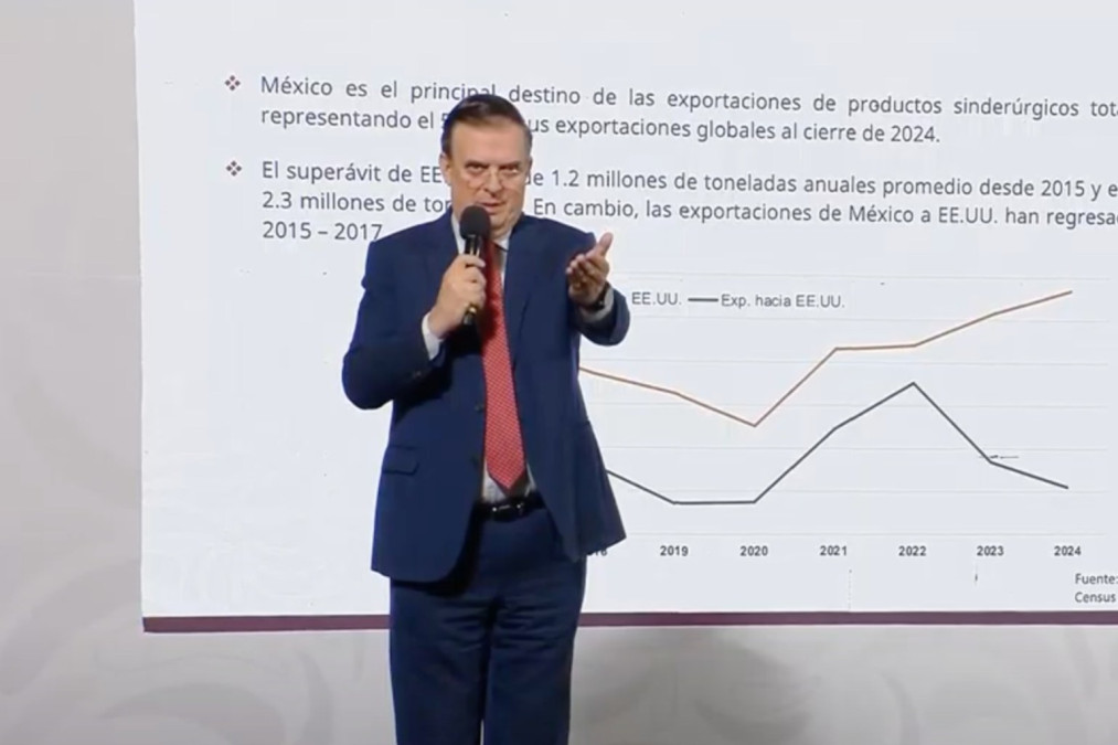 México importa más acero de EU que lo que exporta: Ebrard; `no se justifica la tarifa´