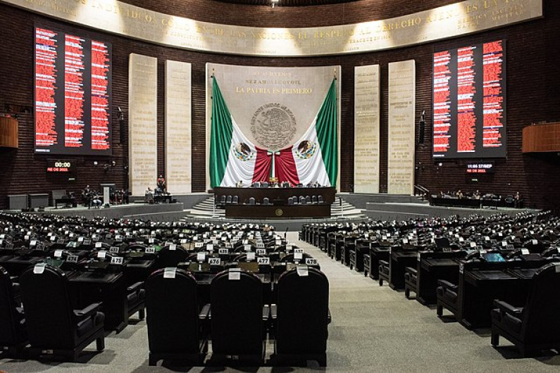 Diputados discuten reforma sobre supremacia constitucional 