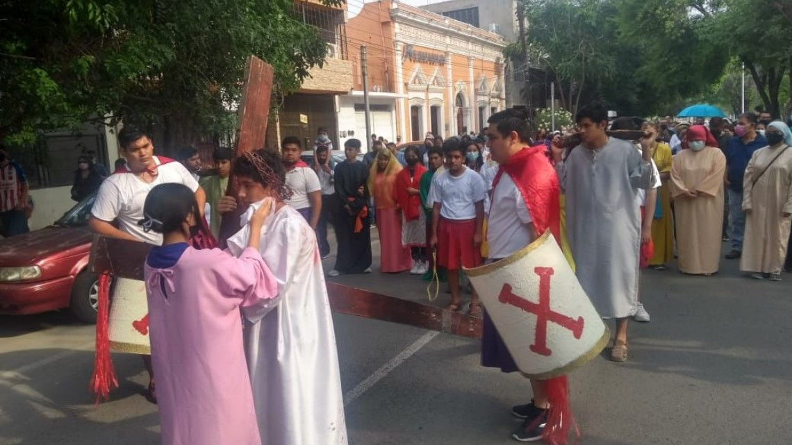 Realizan varios Viacrucis tras dos años de pandemia 