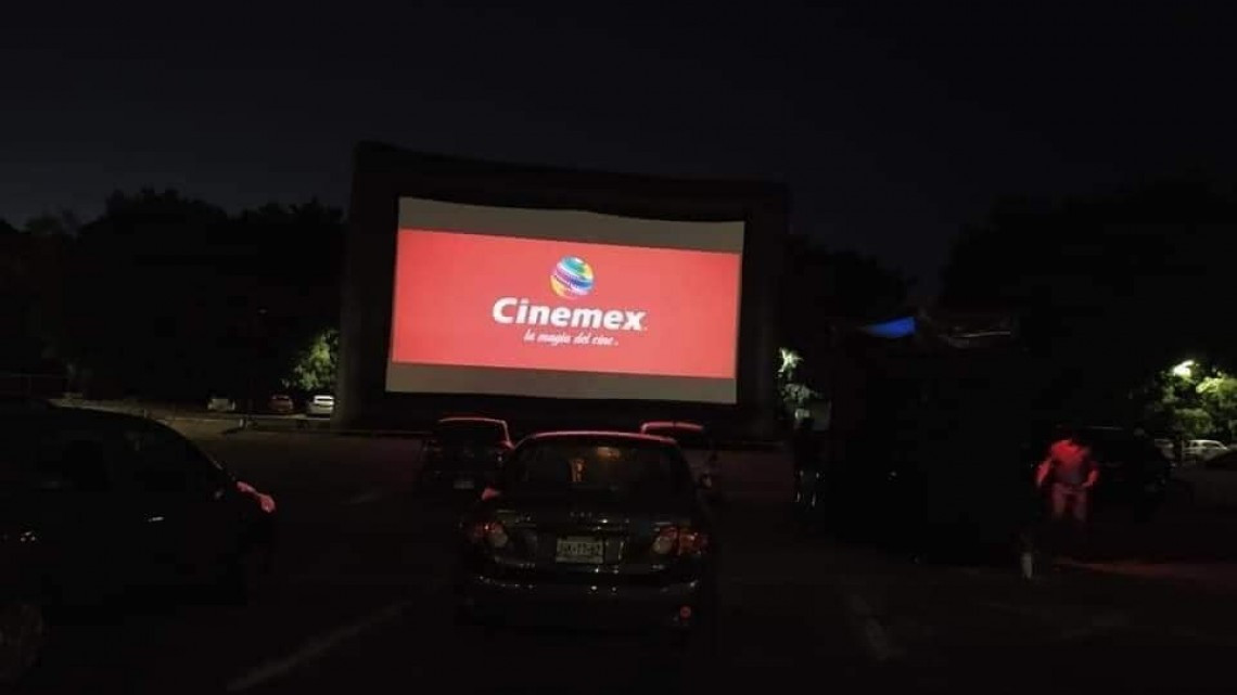 Implementan en Guadalajara primeros autocinemas durante pandemia