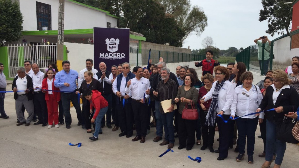 Entrega alcalde dren pluvial con un costo de un millón y medio de pesos