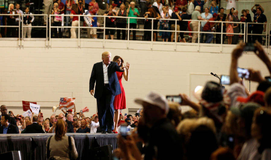 Afirma Trump que la Casa Blanca funciona "sin problemas"