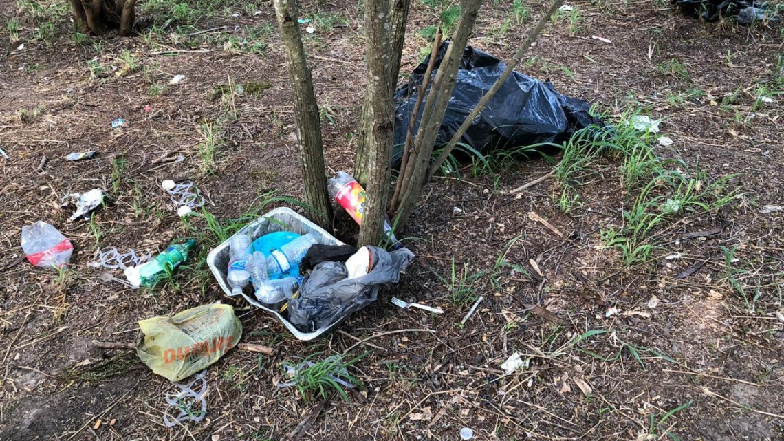 Contaminan migrantes el bordo del Río Bravo