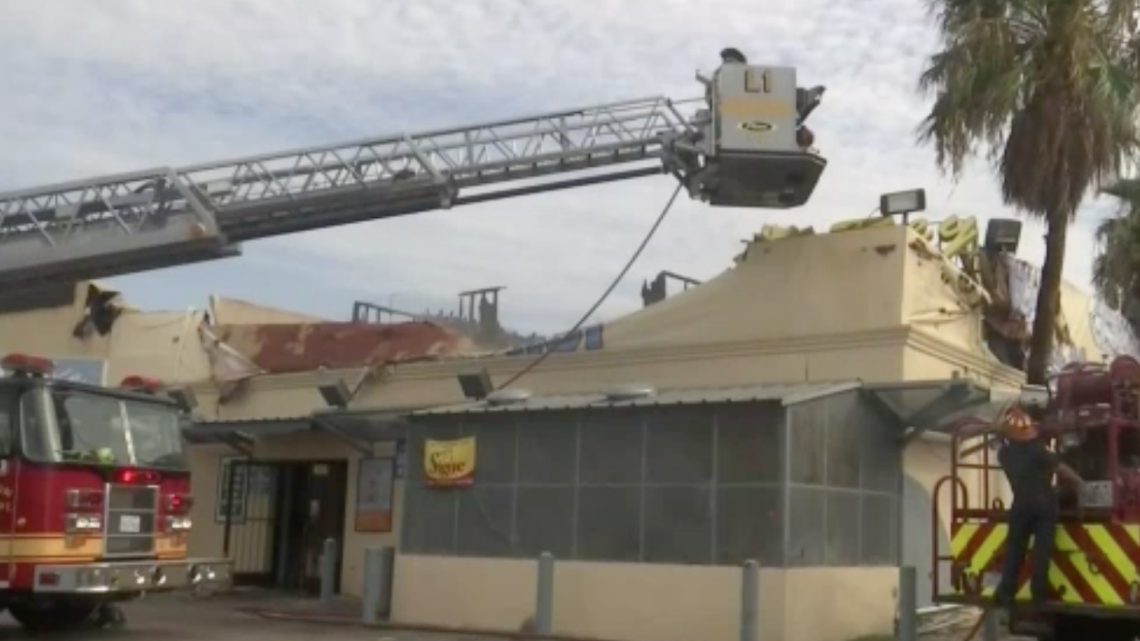 Se registra incendio en una carnicería en Mission 