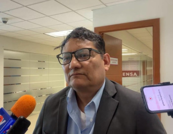 Padres de familia deben denunciar cobro de cuotas escolares