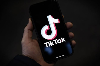 Trump pide a Corte Suprema postergar prohibición de TikTok en EUA