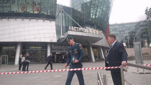 Por amenazas de bomba evacúan a 10 mil personas en Moscú, Rusia  