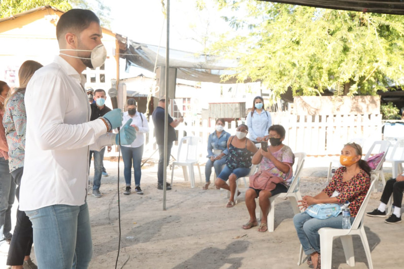 Entregan DIF y Municipio apoyo alimentario a familias