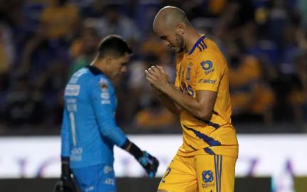 Empatan Tigres y Rayos en el volcán 