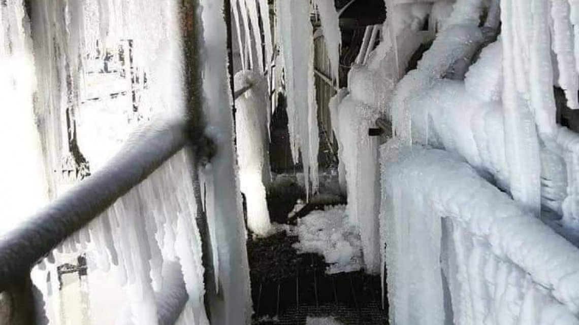 Trabajador de la CFE es aplaudido en redes con selfie