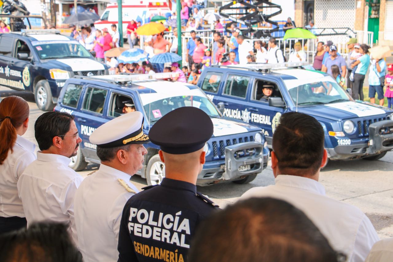  Encabeza alcalde desfile cívico militar por 207 Aniversario Independencia