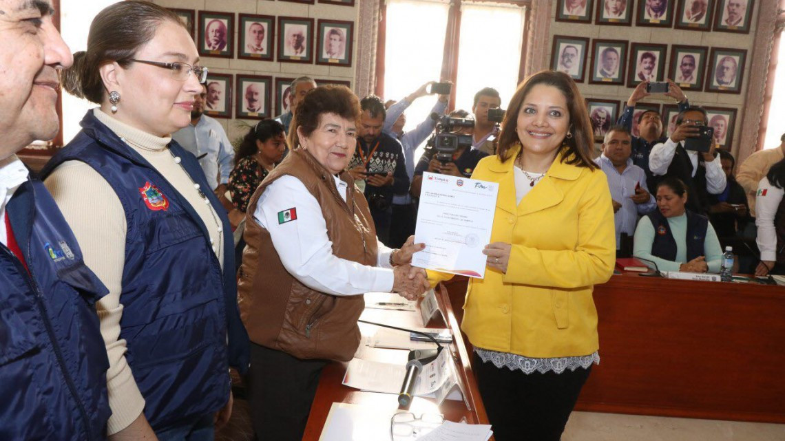 Nombra Magdalena Peraza a nuevos directores municipales