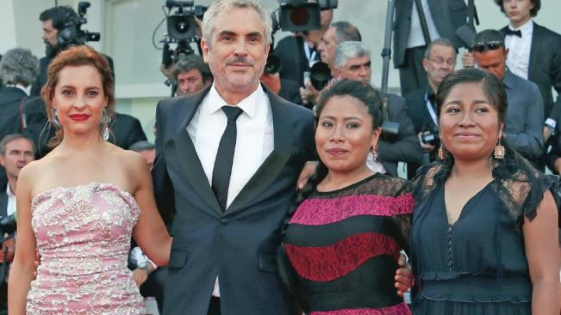 Los looks de Yalitza Aparicio y la mujer detrás de ellos