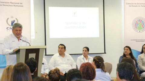 Capacitan a funcionarios municipales en materia de Derechos Humanos