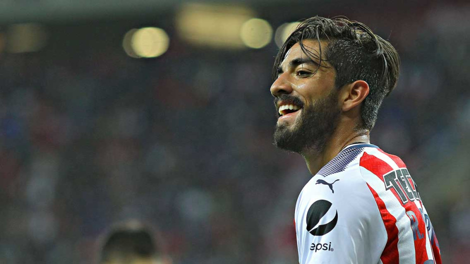 Fichaje de Pizarro sería el más caro de la Liga MX