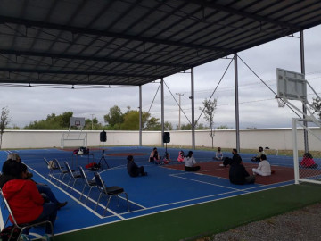 Llevan a colonias vulnerables clase muestra de danza contemporánea